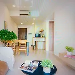 Oasis Central Residence & Hotel - Soho - District 1